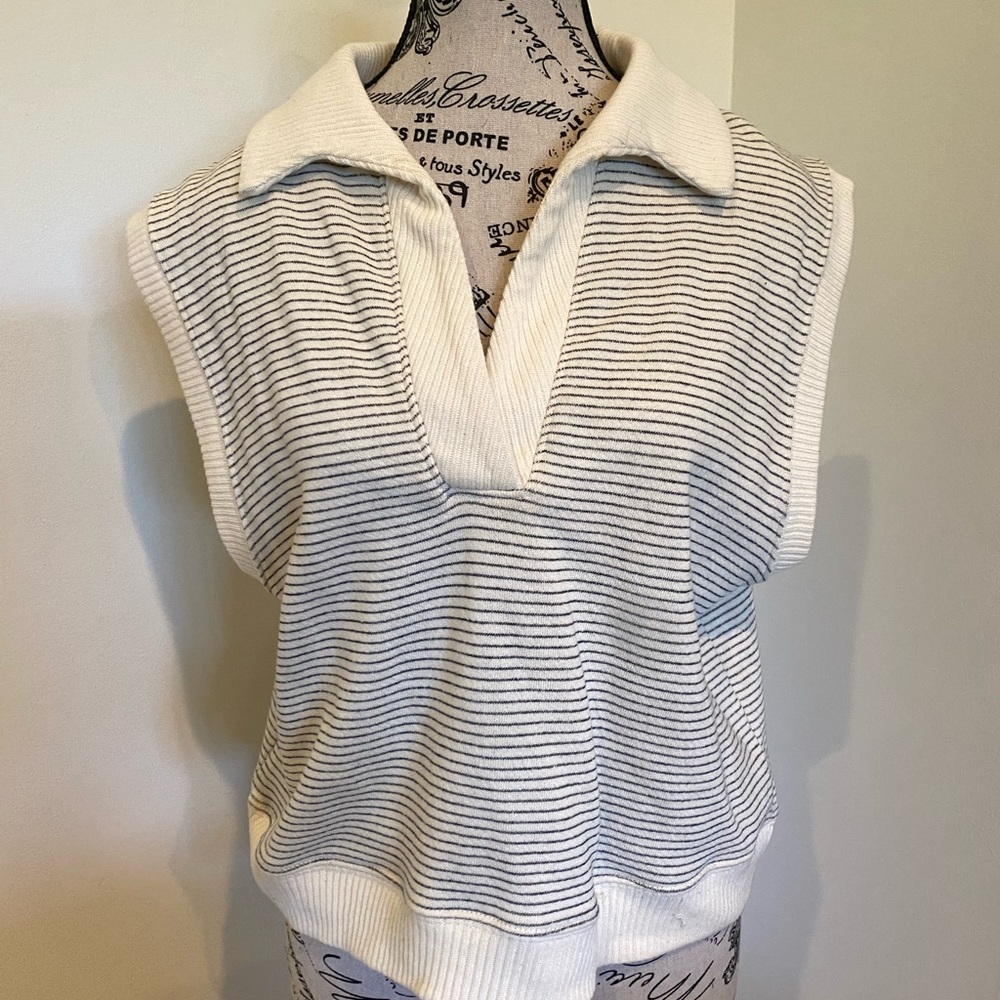 Knit vest
